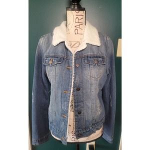 Womens medium faux fur lined Jean jacket
